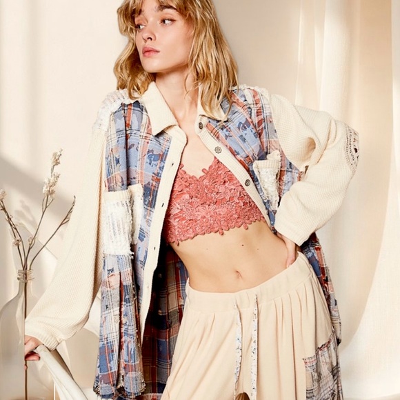 POL Plaid Crochet Patch Shacket Oversized Shirt Jacket | Cream Multi - Picture 5 of 8